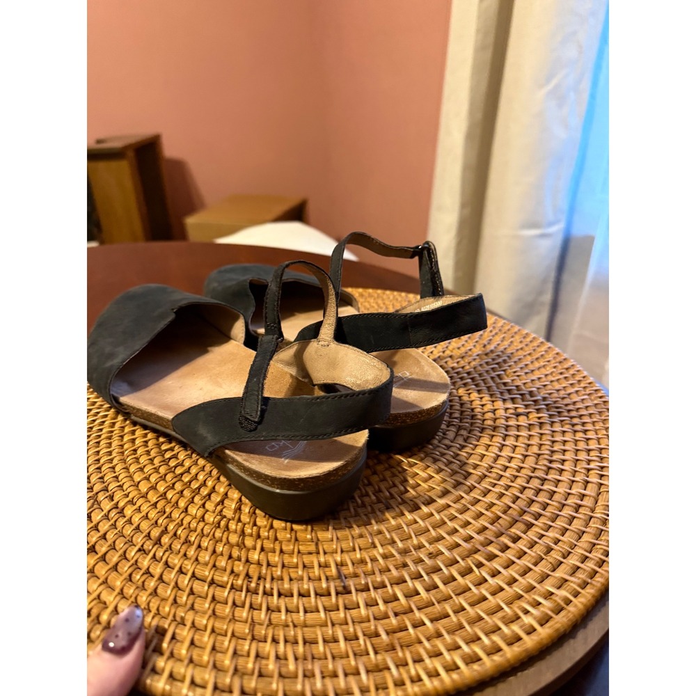 Dansko Black Nubuck Leather Closed Toe Ankle Strap Sandals Flats Womens 40 - Picture 6 of 8